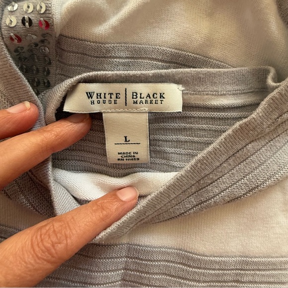 White House Black Market Relaxed Gray and White Cuffed Sleeve Blouse Size L - Picture 9 of 9